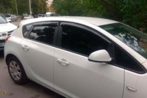 Opel Astra J 2009–2015 Ofuky oken HB (4 ks, HIC) fotografie 1