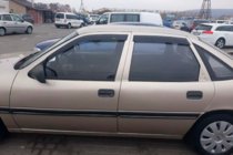 Opel Vectra A 1987–1995 Deflektory oken SD (4 ks, HIC) fotografie 2