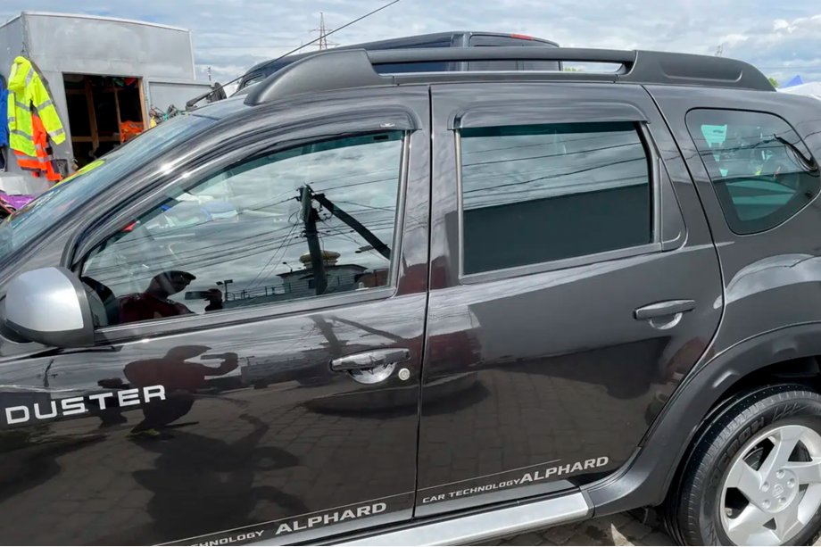 Renault Duster 2008–2017 Ofuky oken (4 ks, HIC) Image