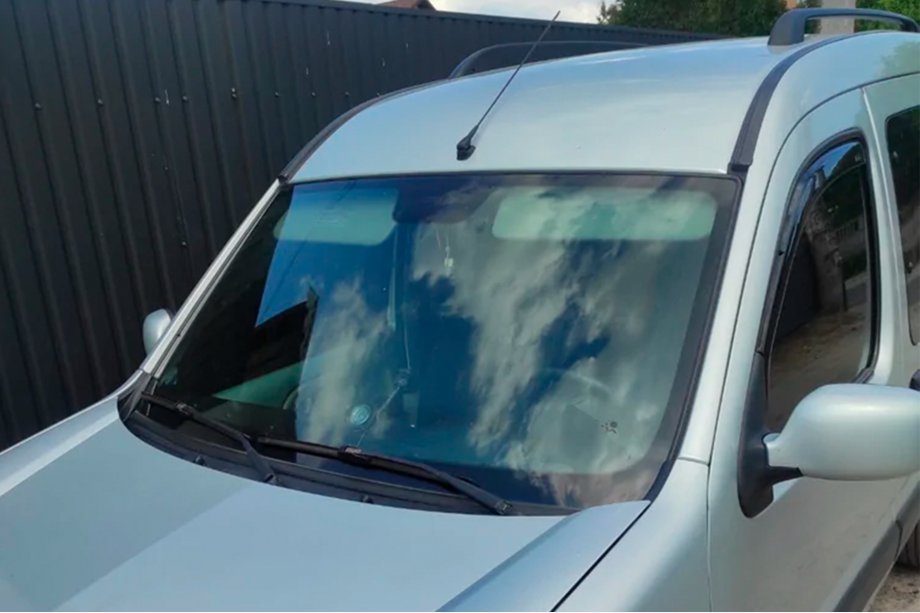 Renault Kangoo 1998–2008 Okenní deflektory vkládací (2 ks, HIC) Image