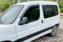 Renault Kangoo 1998–2008 Okenní deflektory 11 cm (2 ks, HIC) fotografie 1