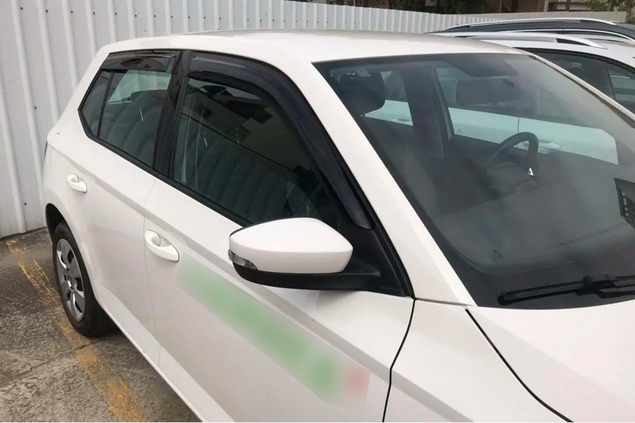Skoda Fabia 2014–2021 Ofuky oken HB (4 ks, HIC) Image