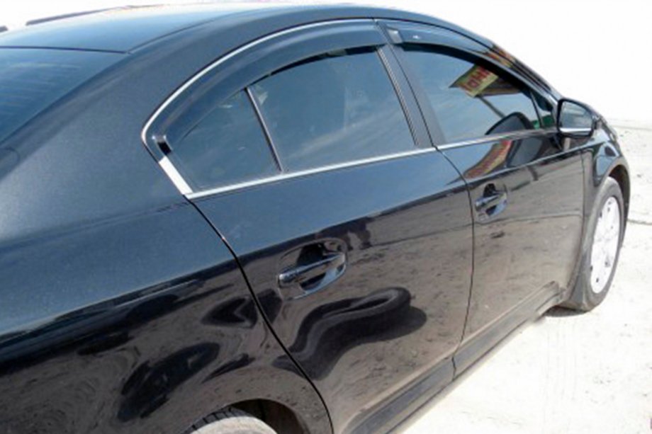 Toyota Avensis 2009–2018 Deflektory oken SD (4 ks, HIC) Image
