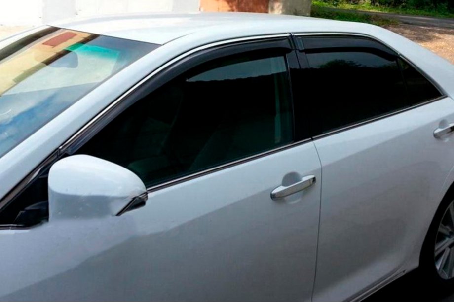 Toyota Avensis 2009–2018 Ofukovače oken s chromovou lištou SD (4 ks, HIC) Image