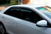 Toyota Camry 2011–2017 Okenní deflektory s chromovou lištou (2011-2017 EU / 2011-2014 USA, 4 ks, HIC) fotografie 6