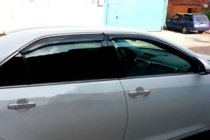 Toyota Camry 2011–2017 Okenní deflektory s chromovou lištou (2011-2017 EU / 2011-2014 USA, 4 ks, HIC) fotografie 7