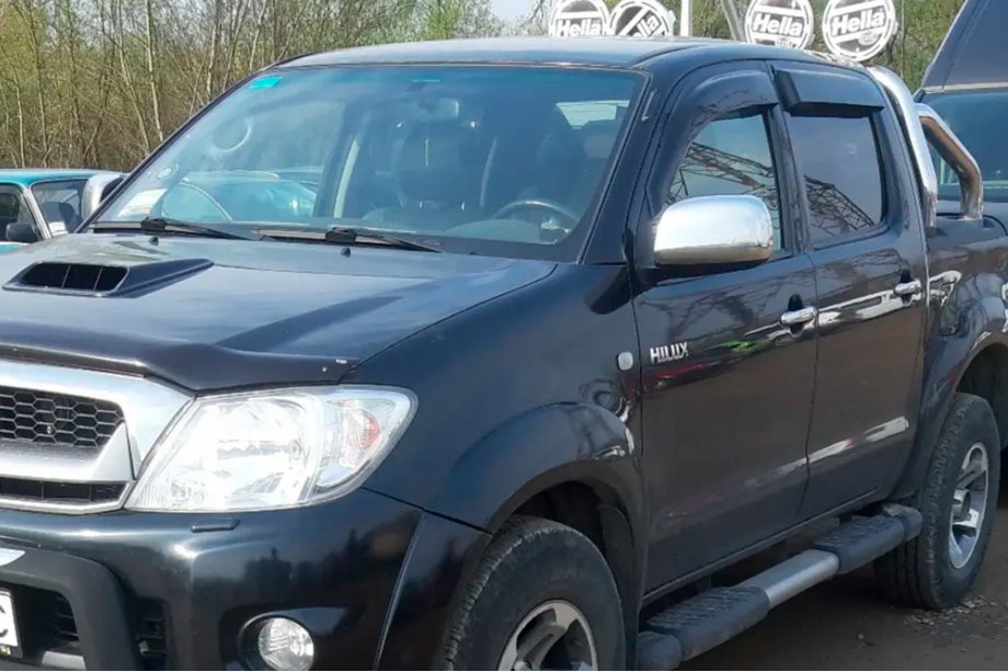 Toyota Hilux 2006–2015 Ofuky oken (4 ks, HIC) Fotografie 3