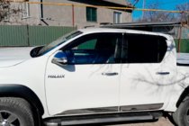 Toyota Hilux 2015– Ofuky oken (4 ks, HIC) fotografie 6