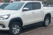 Toyota Hilux 2015– Ofuky oken (4 ks, HIC) fotografie 1