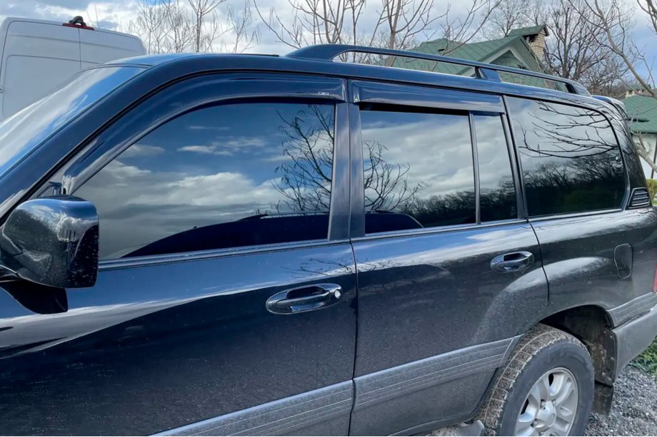 Toyota Land Cruiser 100 1998–2007 Ofuky oken (4 ks, HIC) Image