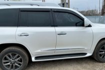 Toyota Land Cruiser 200 2007–2021 Okenní deflektory (ofuky) 8 cm (4 ks, HIC) fotografie 6