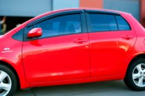 Toyota Yaris 2006–2011 Ofuky oken HB (4 ks, HIC) fotografie 1