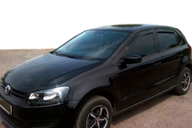 Volkswagen Polo 2010–2017 Ofuky oken HB (4 ks, HIC) fotografie 3