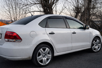 Volkswagen Polo 2010–2017 Deflektory oken SD (4 ks, HIC) fotografie 2