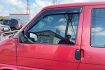 Volkswagen T4 Caravelle/Multivan 1990–2003 Ofuky oken (2 ks, HIC) fotografie 9