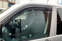 Volkswagen T5 Multivan 2003–2010 Ofuky oken (2 ks, HIC) fotografie 16