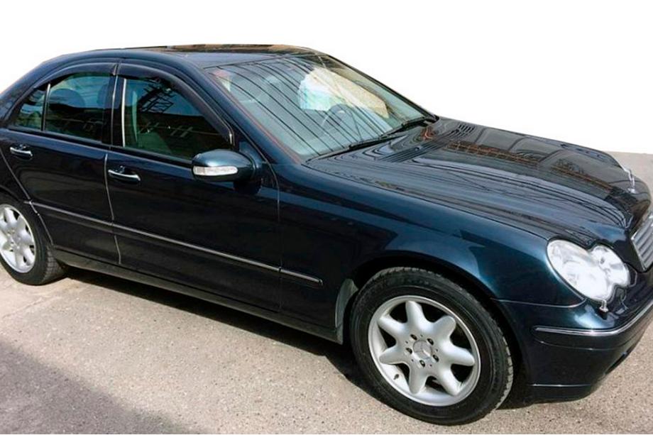 Mercedes C-Class W203 2000–2007 Deflektory oken SD (4 ks, HIC) Fotografie 1