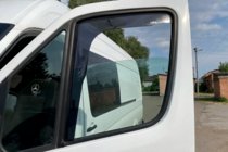 Volkswagen Crafter 2006–2016 Okenní deflektory vkládací (2 ks, HIC) fotografie 14
