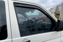Volkswagen T5 Multivan 2003–2010 Okenní deflektory vkládací (2 ks, HIC) fotografie 10