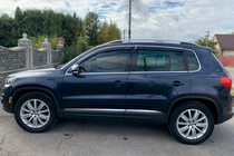 Volkswagen Tiguan 2007–2016 Okenní deflektory s chromovou lištou (4 ks, HIC) fotografie 2