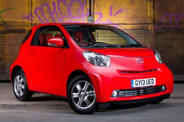 Kompaktní třídveřový hatchback Toyota iQ