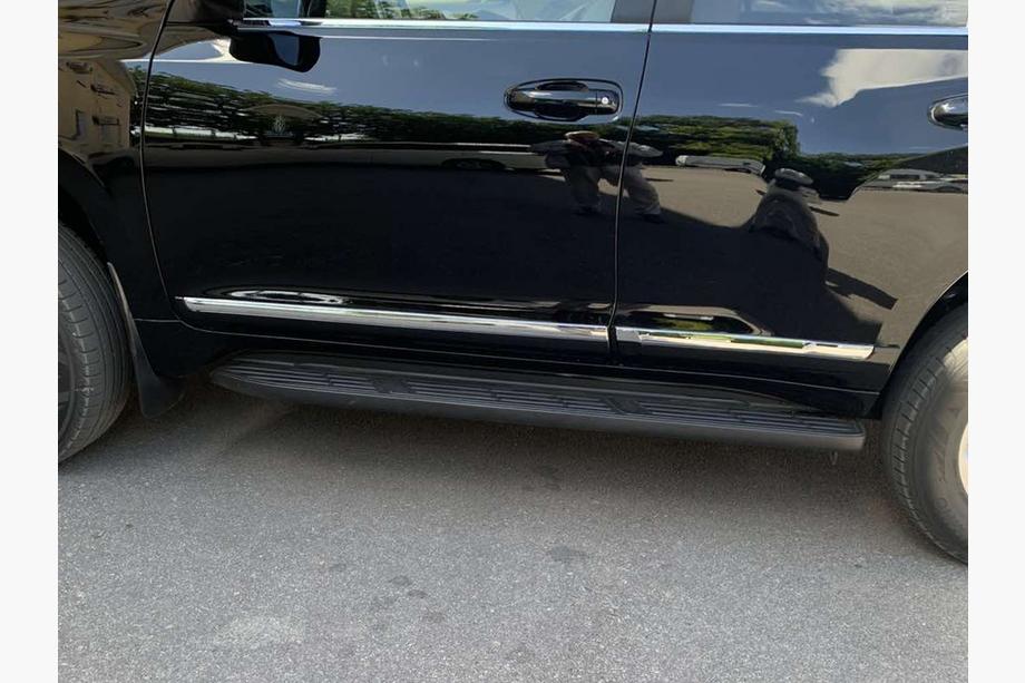 Toyota Land Cruiser Prado 150 2009–2023 Dveřní lišty (design 2013-2017) Fotografie 4
