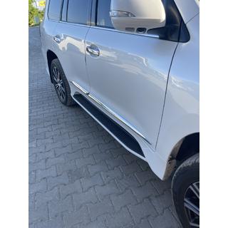 Boční prahy (design Lexus 2016+) Lexus LX570/450d 2008–2022 fotografie 3