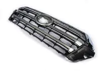 Toyota Land Cruiser 200 2007–2021 Maska chladiče 2016-2021 (design Stock) fotografie 1