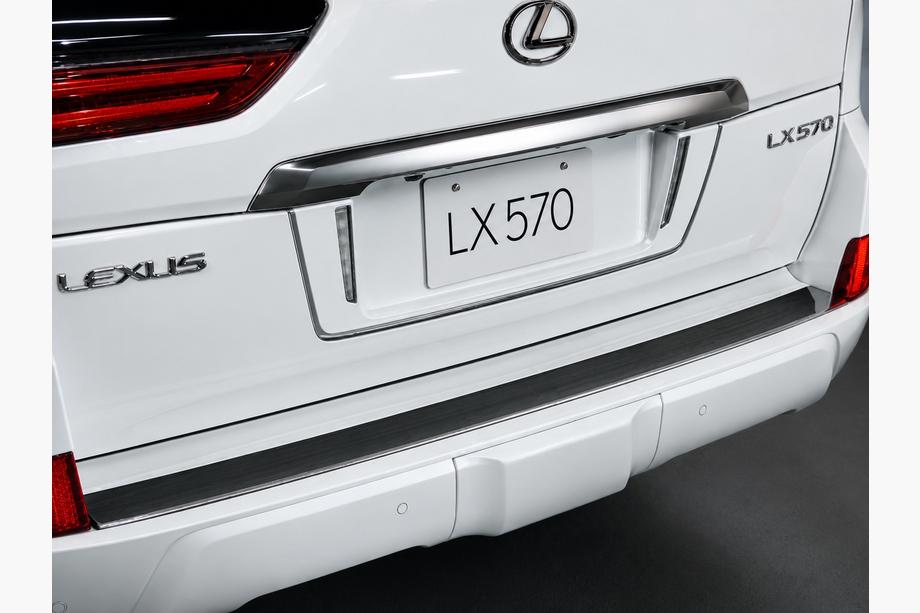 Lexus LX570/450d 2008–2022 Zadní držák SPZ s LED (2007-2023) Černá barva Fotografie 4