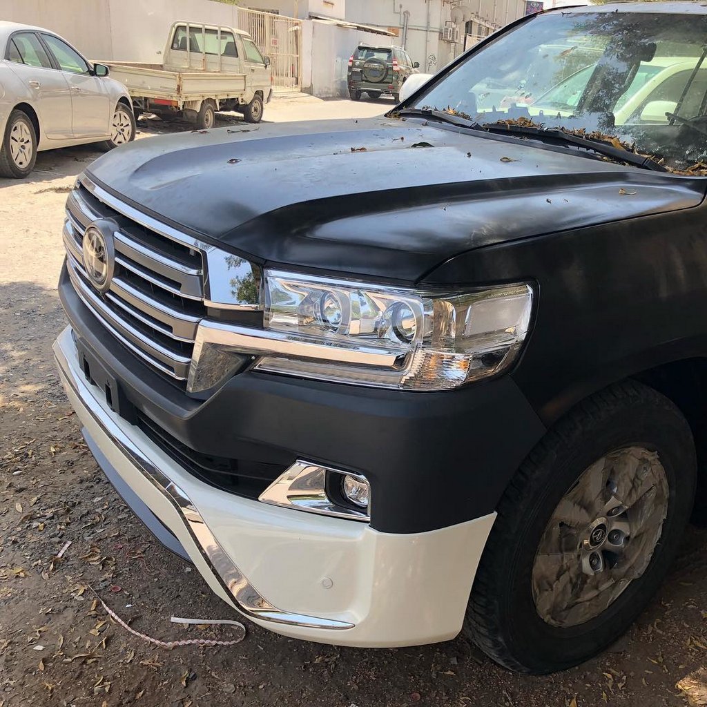 Nabízíme facelift Toyota LandCruiser 200