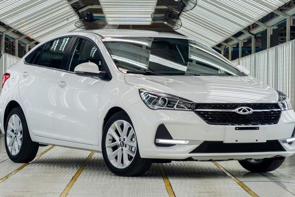 Modernizovaný sedanu střední třídy Chery Arrizo 5