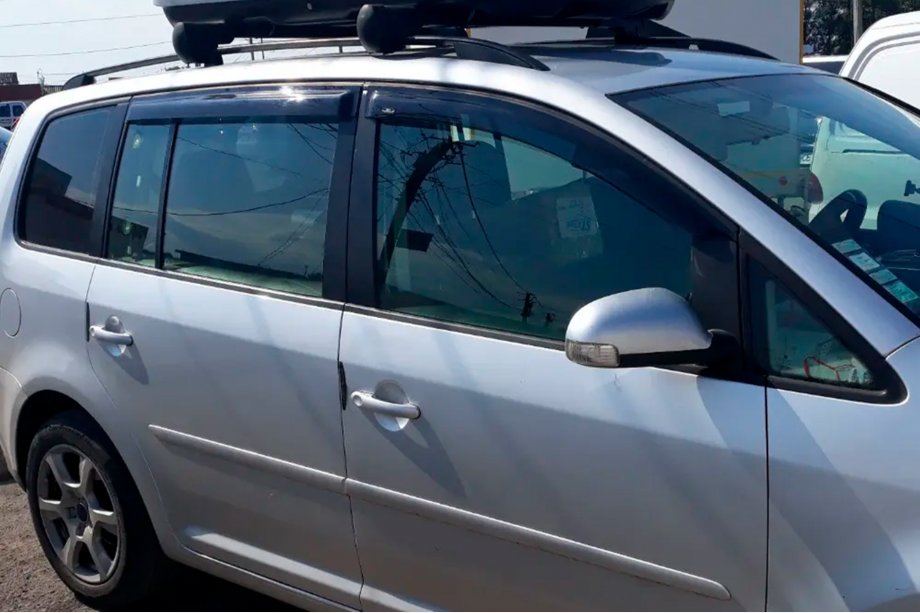 Volkswagen Touran 2003–2010 Ofuky oken (4 ks, HIC) Fotografie 13
