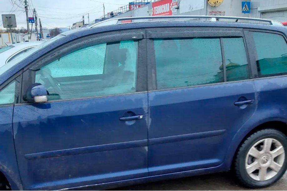 Volkswagen Touran 2003–2010 Ofuky oken (4 ks, HIC) Fotografie 18