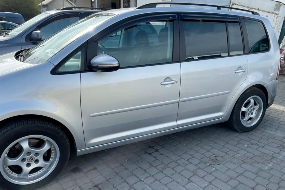 Volkswagen Touran 2003–2010 Ofuky oken (4 ks, HIC) Fotografie 6