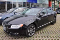 Volvo S80 2006–2016 Okenní deflektory s chromovou lištou (4 ks, HIC) fotografie 2