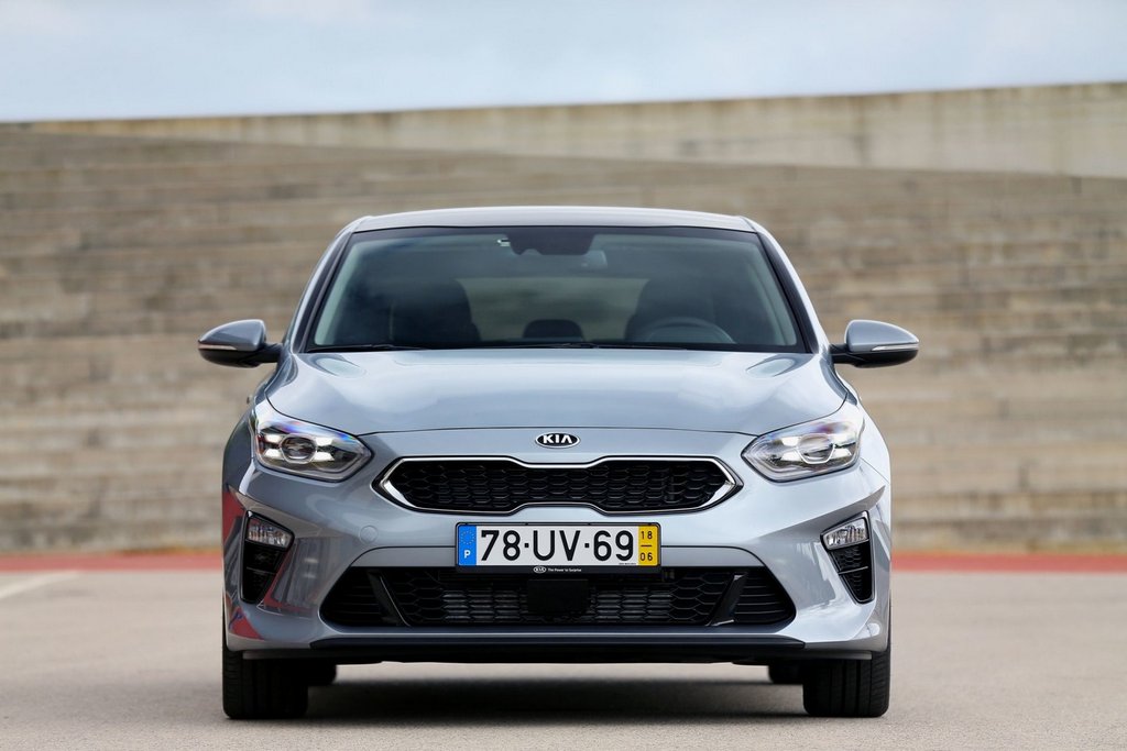 Recenze třetí generace hatchbacku Kia Ceed