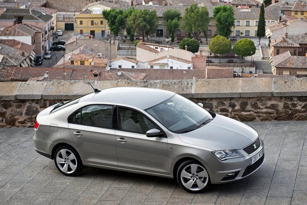Recenze liftbacku Seat Toledo