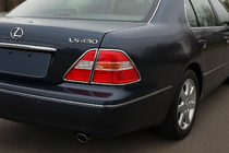 Lexus LS 2001–2006 Chromové kryty brzdových světel (2 ks, plast) fotografie 1
