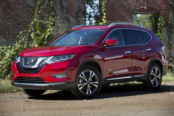 Druhá generace crossoveru Nissan Rogue