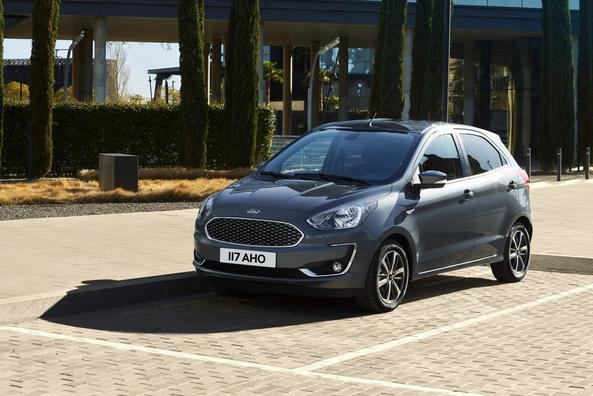 Recenze kompaktního hatchbacku Ford Ka+ Fotografie 6