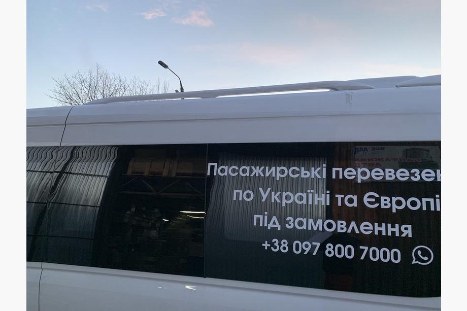 Mercedes Sprinter W906 2006–2018 Střešní ližiny (k lakování) Fotografie 3