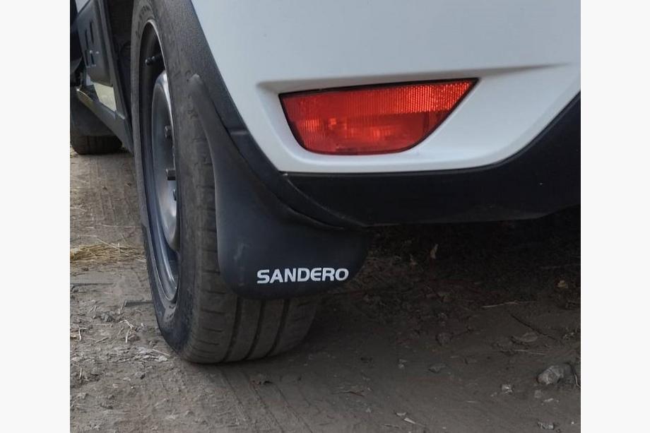Renault Sandero 2013–2022 Zadní zástěrky (2 ks) Fotografie 3