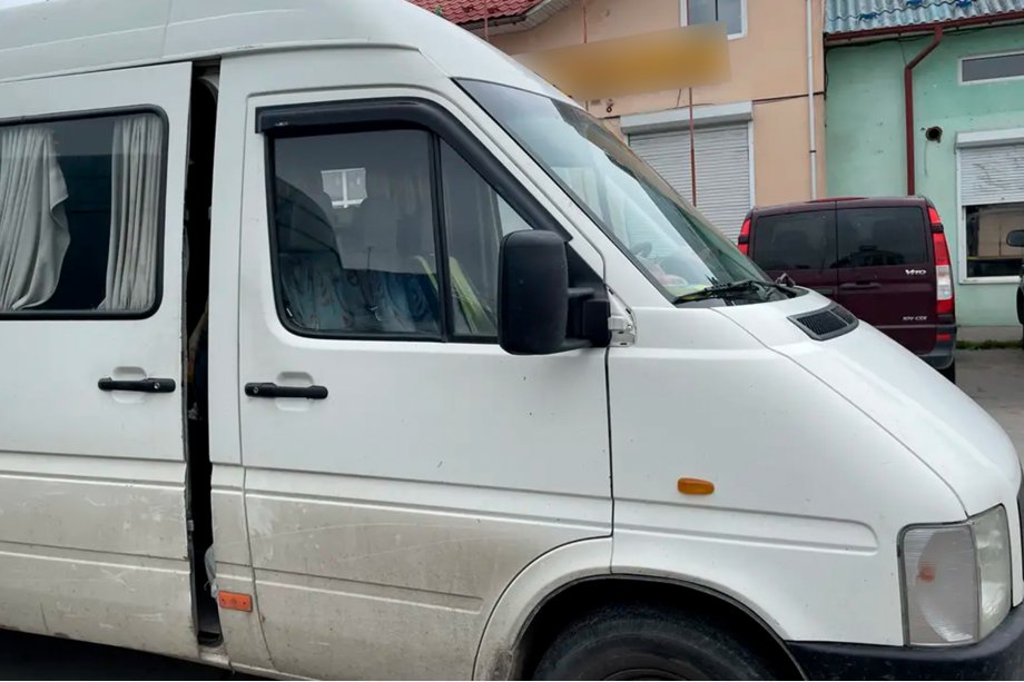 Volkswagen LT 1995–2006 Ofuky oken (2 ks, HIC) Image
