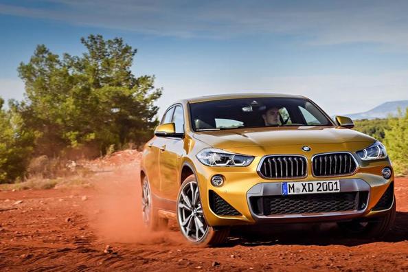 Recenze kompaktního crossoveru BMW X2