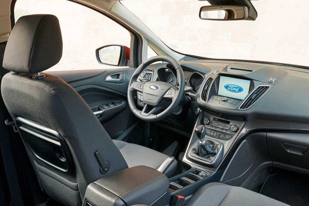 Pětimístný Ford C-Max