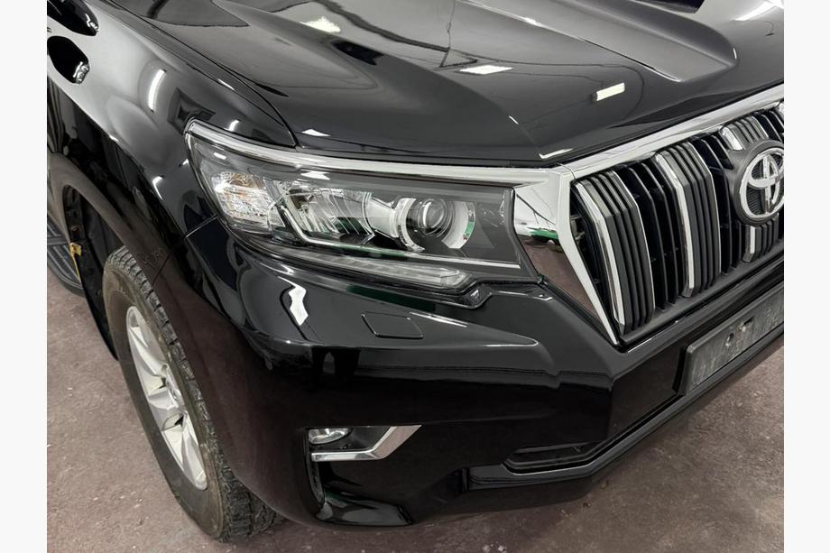 Toyota Land Cruiser Prado 150 2009–2023 Mračítka na světlomety (2 ks, pro LED) Fotografie 4