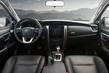 Test sedmimístného rámového SUV Toyota Fortuner fotografie 6
