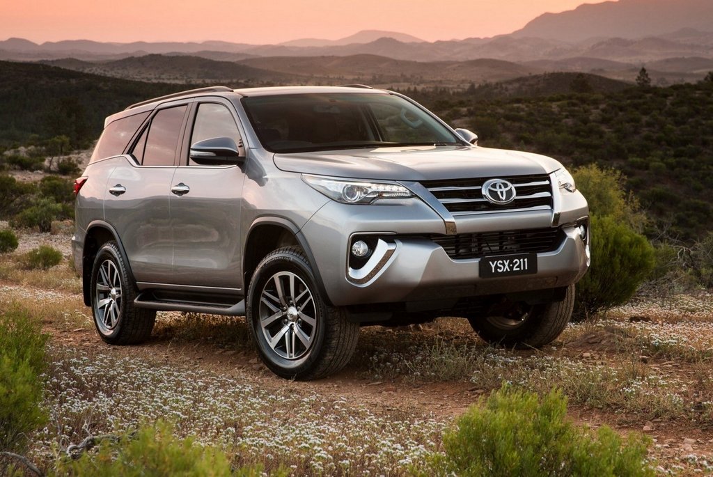 Test sedmimístného rámového SUV Toyota Fortuner