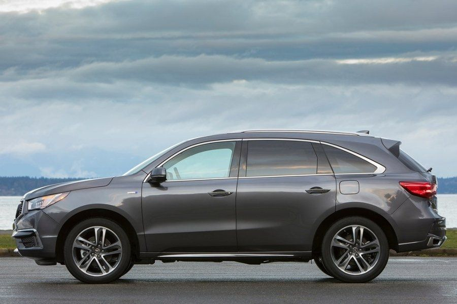 Modernizovaný crossover Acura MDX