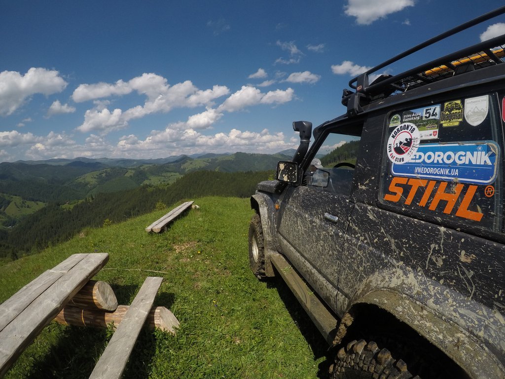 Soutěž terénních vozů: kolo mistrovství Ukrajiny RFC Off Road v Černovicích